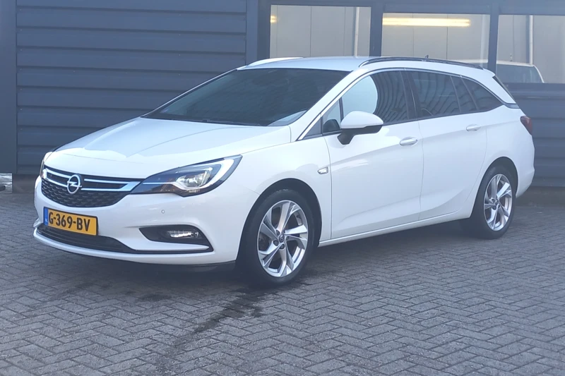 Opel Astra Sports Tourer 1.6 Innovation / 1E EIGENAAR / Dealer onderhouden/ trekgewicht geremd 1650 kg !!!! / Stuurwiel verwarmd / Voorstoe