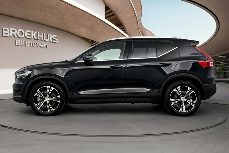 Volvo XC40 T4 Inscription RECHARGE | Camera + PDC | Trekhaak | Extra getint glas | Draadloos laden | Stoel + Stuurverwarming |