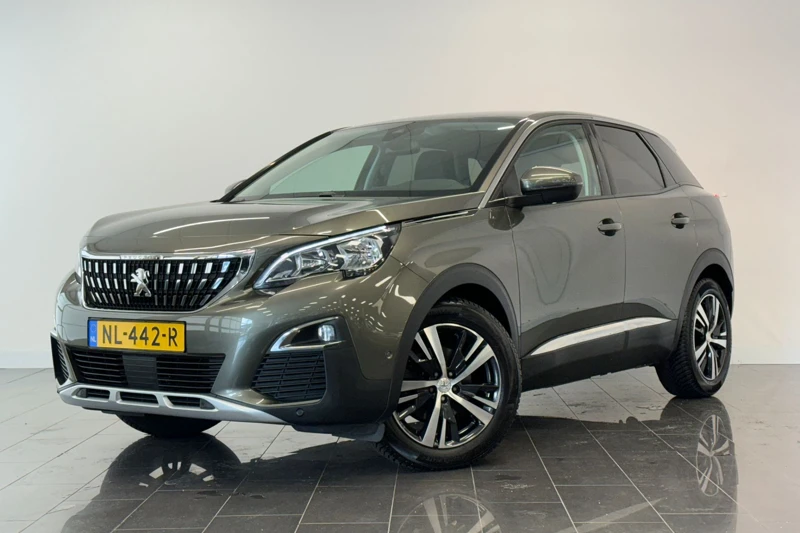 Peugeot 3008 1.2 PureTech Allure | Camera | Trekhaak | Dodehoek detectie | Navi | Apple carplay