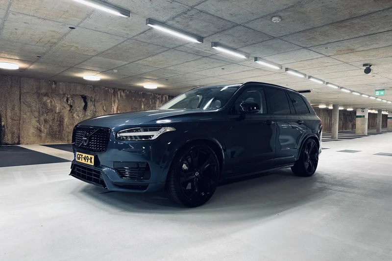 Volvo XC90 T8 Recharge 455pk AWD Ultimate Dark HEICO SPORTIV | Full Option | Luchtvering | Bowers&Wilkins | Trekhaak | Massage | Dashcam