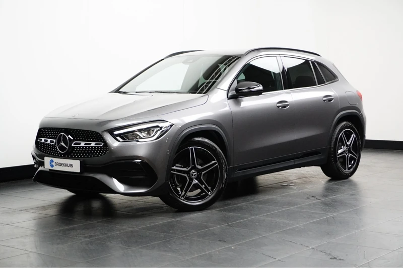 Mercedes-Benz GLA 180 AMG Line