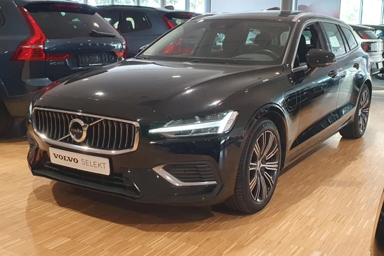 Volvo V60 T6 AWD Recharge Inscription | Schuifdak | 360° Camera | Harman Kardon | Head-Up Display | Adaptieve Cruise Control | Stoel en St