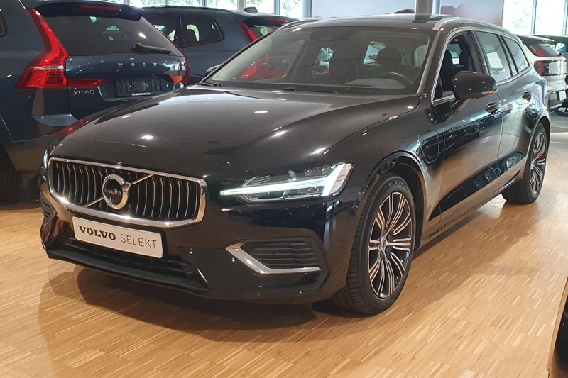 Volvo V60 T6 AWD Recharge Inscription | Schuifdak | 360° Camera | Harman Kardon | Head-Up Display | Adaptieve Cruise Control | Stoel en St