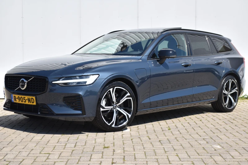 Volvo V60 T6 Recharge AWD Plus Dark #HarmanKardon #Stoelkoeling! #LongRange!