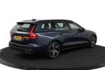 Volvo V60 B3 Momentum Advantage | Stoel & stuurwielverwarming | Adaptieve cruise control incl. BLIS | High performance audio | Park assist