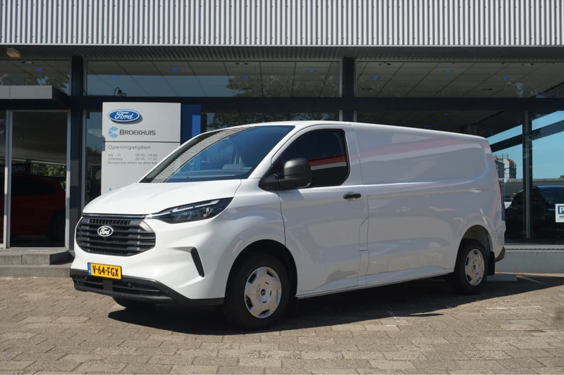 Ford Transit Custom 320 2.0TDCI 136pk L2H1 Trend Automaat | 2590kg trekgewicht | Camera | Apple/Android Carplay | Led la