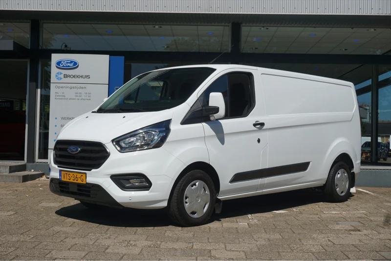 Ford Transit Custom 300 2.0 TDCI 130pk L2H1 Trend | Groot scherm | Achteruitrijcamera | Voorruitverwarming | laadruimtepakket |