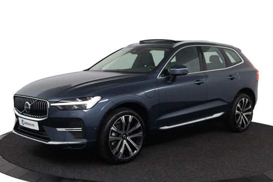 Volvo XC60 T6 AWD Plus Bright | Panoramisch schuif/kanteldak | Visual Park Assist (incl. 360˚ view) | Elektrisch verstelbare stoelen incl.