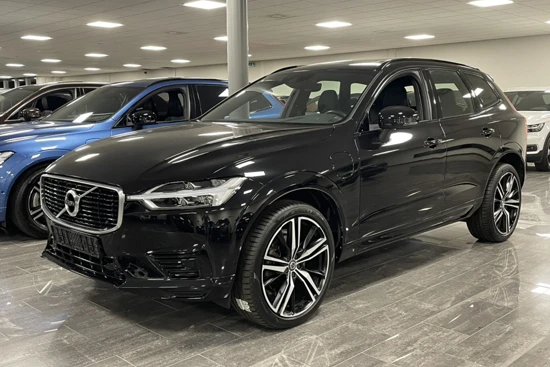 Volvo XC60 T8 AWD Recharge R-Design | Harman Kardon | 21 Inch | Schuifdak | Standkachel met Volvo On Call App | Stoelverwarming | Elektrisc