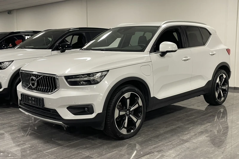 Volvo XC40 T4 Recharge Inscription | Bestuurdersstoel elektrisch geheugen | Stoel en Stuurwielverwarming | Parkeercamera | BLIS Dode Hoek D