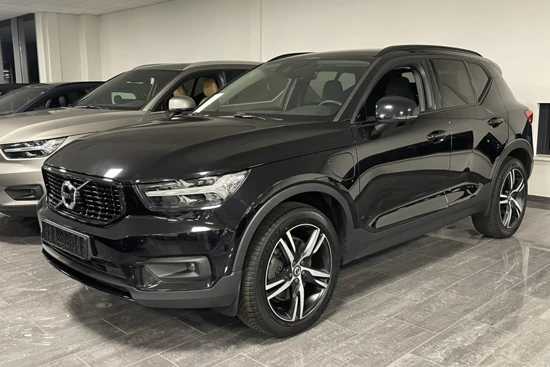 Volvo XC40 T5 Recharge R-Design | Trekhaak | All Season Banden | Elektrische bestuurdersstoel geheugen | Adaptieve Cruise Control | Stoel e