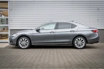 Škoda Superb First Edition | Achteruitrijcamera | Climatronic, elektronische airconditioning met 3 klimaatzones | LED Koplampen met LED dagrijverlichting
