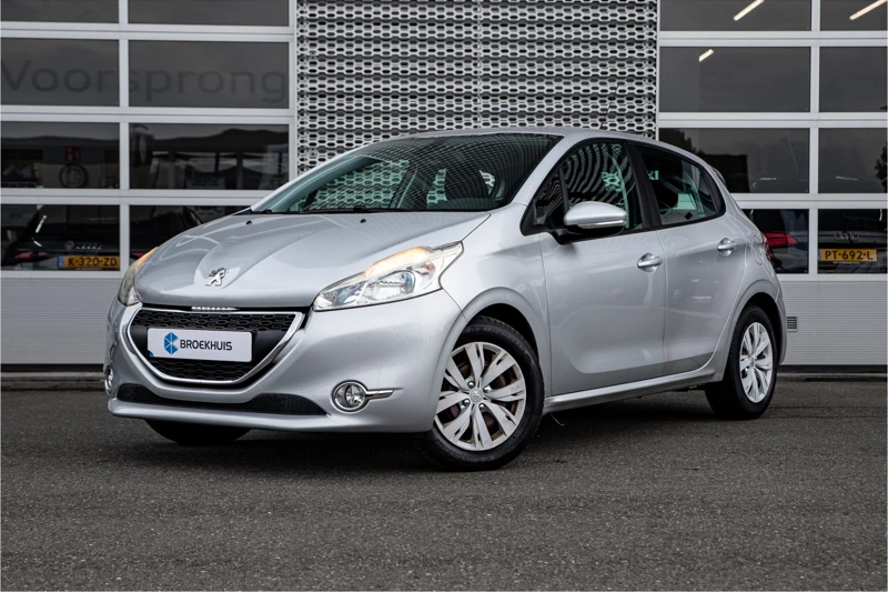 Peugeot 208 1.2 VTi Envy | Cruise Control | Navigatie | Climate control