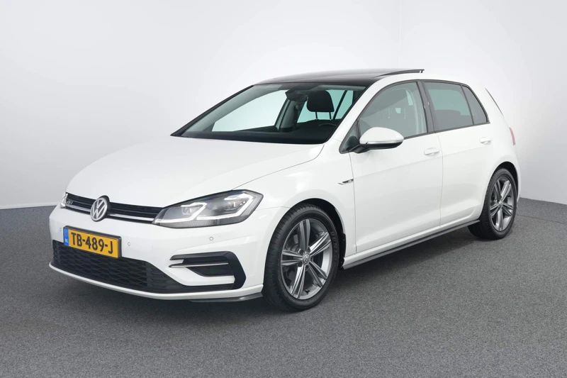 Volkswagen Golf 1.0 TSI R-Line | Pano dak | Virtual | Led kopl| Add.Cruise