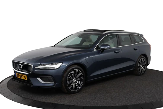 Volvo V60 T8 AWD Inscription | Panoramisch schuif-/kanteldak | Stoelverwarming | Climate Control | High Performance Audio | Apple Carplay