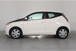 Toyota Aygo 1.0 VVT-i x-play | Multimedia-Scherm | Camera | Airco | Bluetooth | Elektrische Ramen