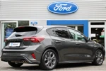 Ford Focus 1.0EB HYBRIDE ST-LINE | GROOT SCHERM | 5JR GARANTIE! | CAMERA | WINTERPACK | DRAADLOOS APPLE CARPLAY & ANDROID AUTO! | PARKEERSE