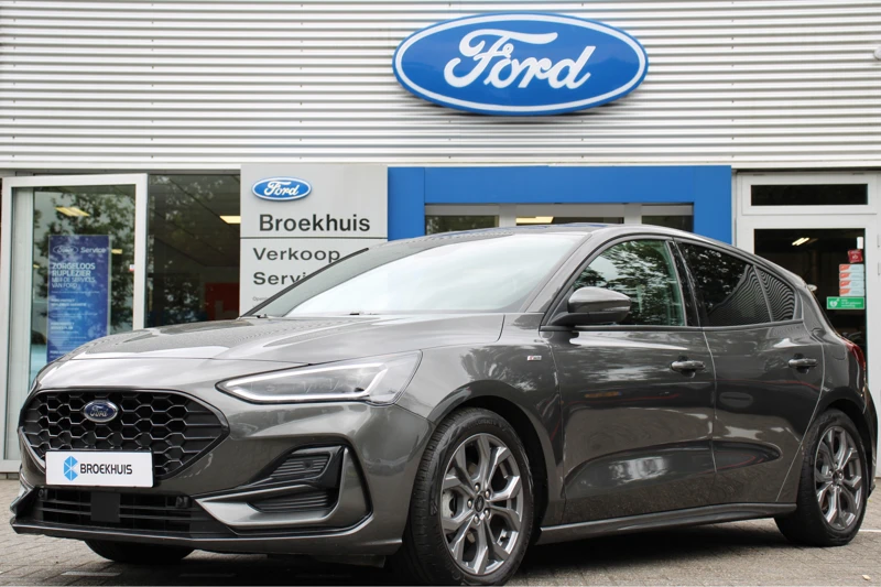 Ford Focus 1.0EB HYBRIDE ST-LINE | GROOT SCHERM | 5JR GARANTIE! | CAMERA | WINTERPACK | DRAADLOOS APPLE CARPLAY & ANDROID AUTO! | PARKEERSE