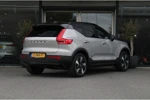 Volvo XC40 Single Motor Essential | Camera | Cruise Control | Trekhaak | 19 Inch | Zwart dak | € 2.000 Subsidie