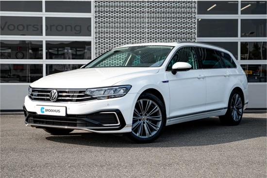 Volkswagen Passat Variant 1.4 TSI PHEV GTE Business | Automaat | Panoramadak | Alcantara Bekleding