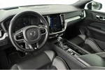 Volvo V60 2.0 T5 R-Design | Dealer Onderhouden! | Open Dak | Trekhaak | Harman/Kardon | Leder | LED | Keyless | Memory Zetels | Clima | Na