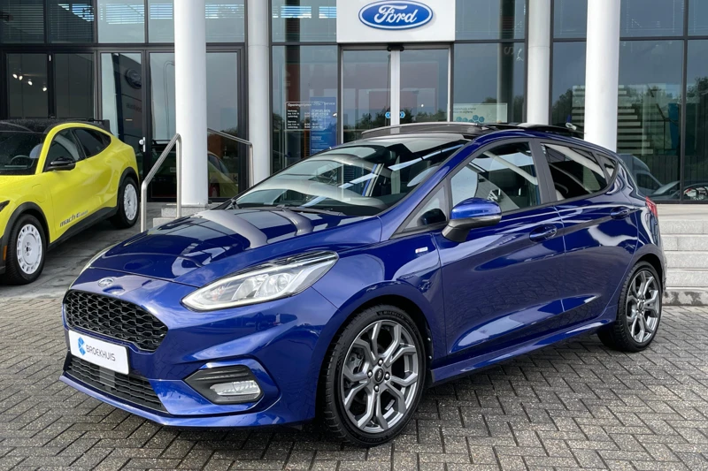 Ford Fiesta 1.0 EB 100PK ST-Line | Pano-Dak! | 100% Dealer Onderhouden! | Voorruitverwarming | Navigatie | Climate Control | 17 Inch