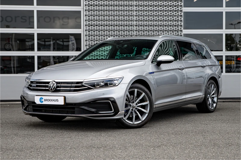 Volkswagen Passat Variant 1.4 TSI PHEV GTE Business | 18" | Panoramadak | Matrix | HUD | Alcantara |