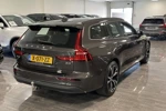 Volvo V60 B3 Essential | All Season banden | Trekhaak | Stoelverwarming voor+achter | Stuurwielverwarming | Adaptieve Cruise Control | Pil