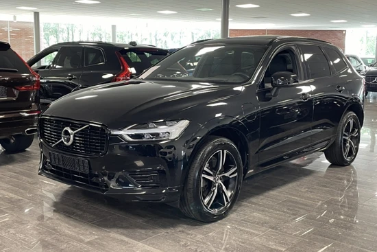 Volvo XC60 T6 AWD Recharge R-Design | Head-Up Display | 360° Camera | Harman Kardon | Adaptieve Cruise Control | Standkachel met Volvo On C