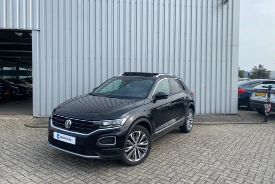 Volkswagen T-Roc 1.5 TSI 150PK Style | Panoramadak | Stoel+Stuurwielverwarming | Camera Achter | Digitaal Dashboard | LED Koplampen | 18''LMV