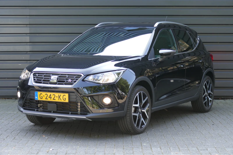 SEAT Arona 1.0 TSI FR BUSINESS INTENSE AUTOMAAT / NAVI / CLIMA / PDC / 18"LMV / CAMERA / TREKHAAK / KEYLESS / LED / BLUETOOTH / ADAPT. CRUI