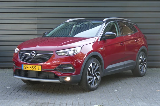 Opel Grandland X 1.2 TURBO 130PK ULTIMATE AUTOMAAT / LEDER (memory) / NAVI (apple/android) / PARKEERHULP + CAMERA / 18"LMV / CRUISE / WINTERPAKKE