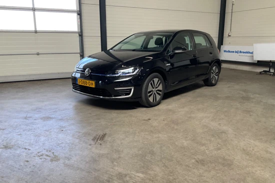 Volkswagen e-Golf 136 pk E-DITION | Navigatie | Warmtepomp | Parkeersensoren |