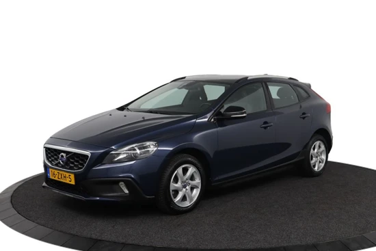 Volvo V40 Cross Country T4 Momentum | Panoramadak | Vaste trekhaak | Parkassist camera | Stoelverwarming |