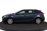 Volvo V40 Cross Country T4 Momentum | Panoramadak | Vaste trekhaak | Parkassist camera | Stoelverwarming |