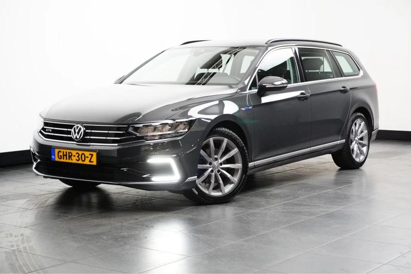 Volkswagen Passat Variant 1.4 TSI 218PK DSG-6 PHEV GTE Business | NAVIGATIE | TREKHAAK | CAMERA