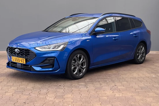 Ford FOCUS Wagon 1.0 EcoBoost Hybrid ST Line 124PK | Stuur- en Stoelverwarming | Navigatie | Parkeersensoren Voor + Achter |