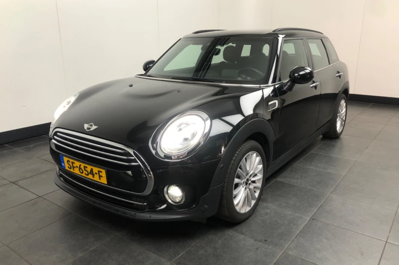 MINI Clubman 1.5 Cooper Chili Serious Business | Dealer Onderhouden! | Leder | Harman/Kardon | LED | Sportstoelen | Navi | Clima | Camera | S