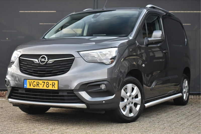 Opel Combo 1.5D L1H1 Innovation+ 130pk Automaat | Trekhaak | Camera | Navigatie | AllSeason | Parkeersensoren | Cruise Control | Climate Co