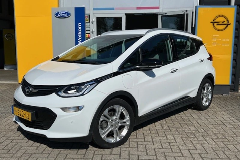 Opel Ampera-E Business 60 kWh 204 PK | CLIMATE CONTROL| STOELVERWARMING| BOTSWAARSCHUWING| STOELVERWARMING|DAB+| APPLE CARPLAY/ANDROID AUTO| K