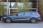 Volvo V60 T6 Recharge AWD Plus Dark | Trekhaak | 360 Camera | Schuifdak | Adaptive Cruise | Stuur/stoelverwarming