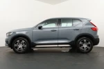 Volvo XC40 B4 Inscription | Visual Park Assist (incl. 360˚ view) | Adaptieve cruise control incl. BLIS | Panoramisch schuif-/kanteldak |