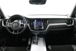 Volvo XC60 T5 Stoel & stuurwielverwarming | Parkeerverwarming met timer | Park assist voor & achter | Elektrisch verstelbare voorstoel incl