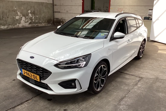 Ford Focus Wagon 1.5 EcoBoost ST Line 182PK | Winter Pack | Adap. Cruise | 18 inch | Navigatie