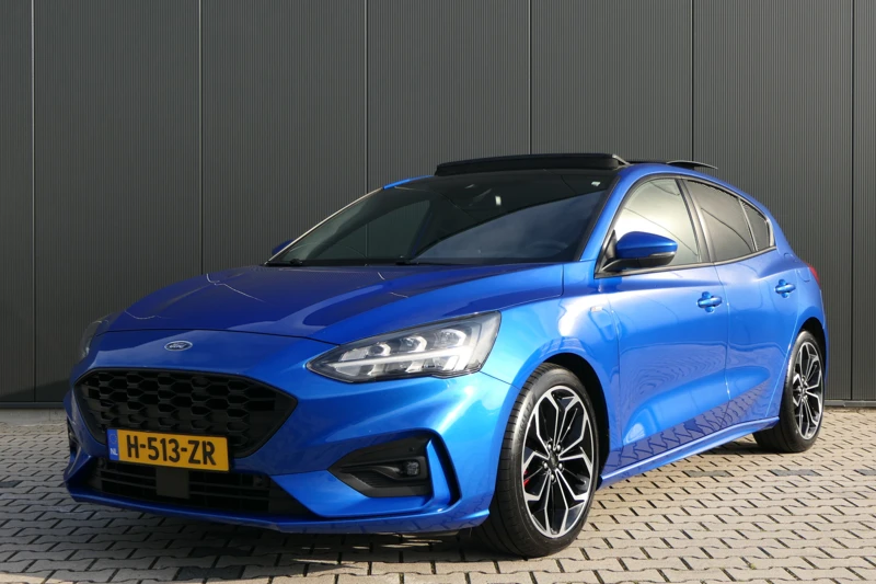 Ford Focus 1.0 EcoBoost ST Line | Panoramadak | B&O | AGR Stoelen | LED | 18 Inch | Keyless | Winterpack