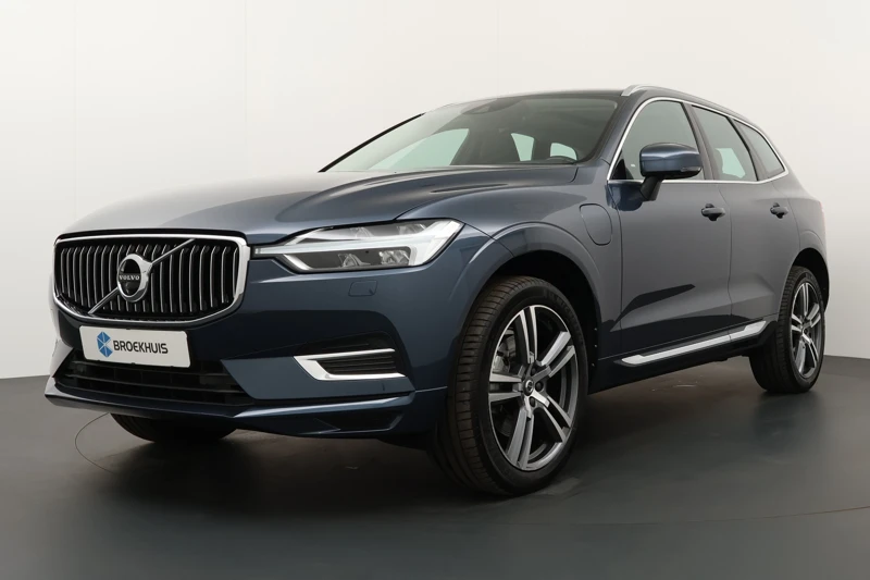 Volvo XC60 T6 AWD Inscription | Panoramisch schuif/kanteldak | Head-Up Display | Visual Park Assist (incl. 360˚ view) | Adaptieve cruise co