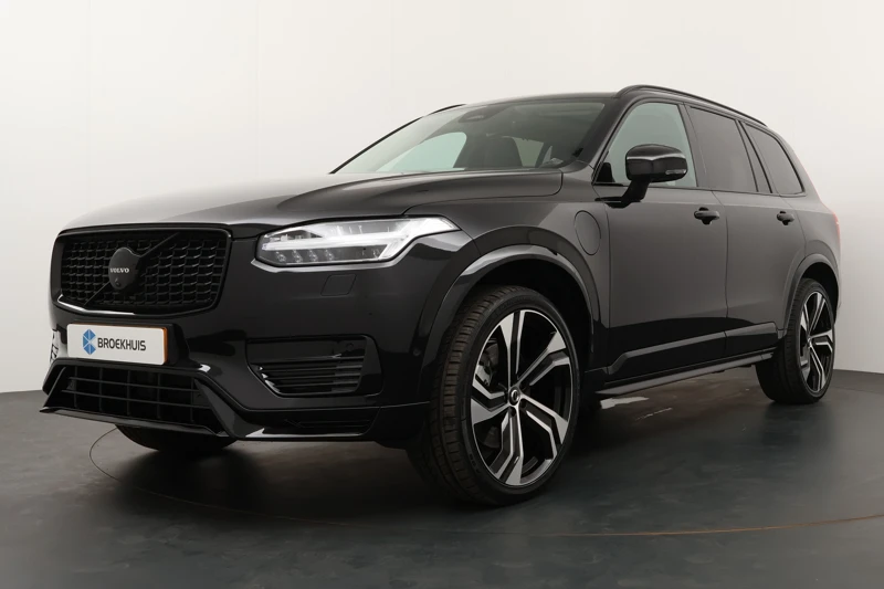 Volvo XC90 T8 AWD Ultimate Dark | Semi elektrische trekhaak | Luchtvering | Head-Up Display | Stoel & stuurwielverwarming |