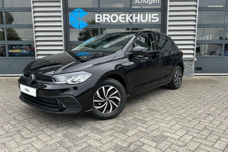 Volkswagen Polo Life Edition | Inclusief €2000,- inruilvoordeel   | 'App-Connect' draadloze smartphone integratie | Buitenspiegels elektrisch instel- verwarm- en inklapbaar | Rijstrookbehoudassistent (Lane Assist)