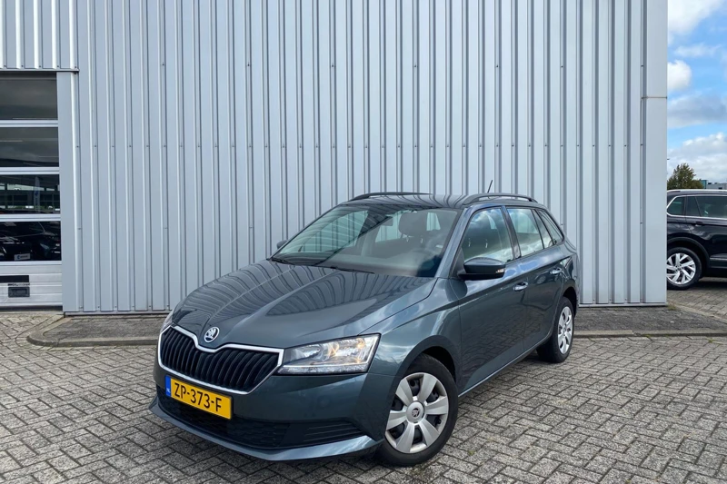 Škoda Fabia Combi 1.0 75PK Active | 100% Dealeronderhouden | Apple Carplay\Android Auto | Cruise Control | Airco | Bluetooth | Elek. Ramen v