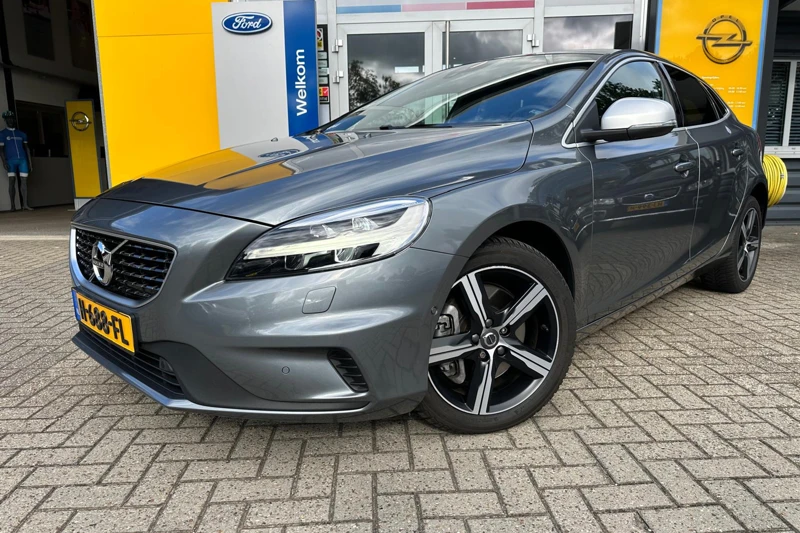 Volvo V40 1.5 T3 153PK Polar+ Sport R-Design AUT6 | PANORAMADAK| CAMERA| PARKEERSENSOREN V+A| STOELVERWARMING|